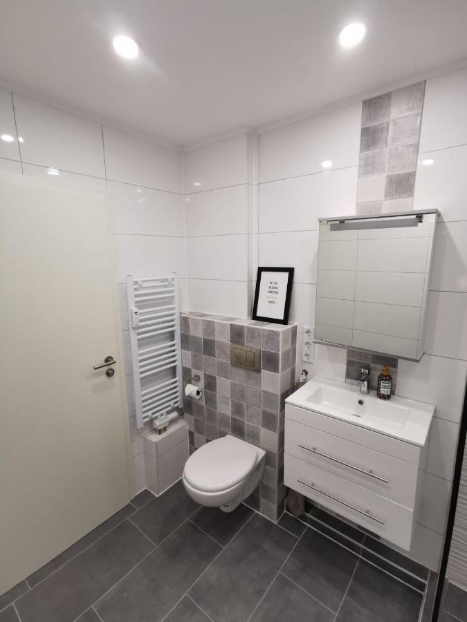 Frisch Sanierte Ferienwohnung 2 Min Vom Suedstrand - Balkon - Pay Tv Вільгельмсгафен Екстер'єр фото